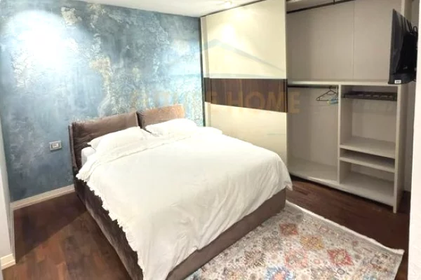 Shtepi ne shitje Apartament ne Tirane, 2+1, Mobilimi E mobiluar, Pagesa 285,000  Euro.