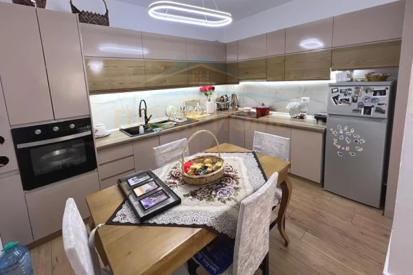 Shtepi ne shitje 2+1 ne Tirane - 159,790 Euro