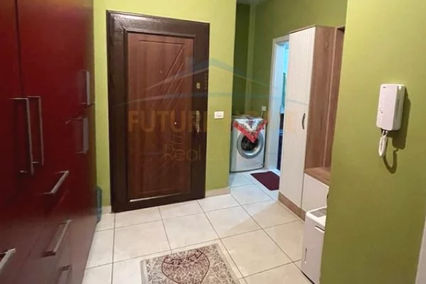 Shtepi ne shitje Apartament ne Tirane, 1+1, Mobilimi E mobiluar, Pagesa 115,000  Euro.