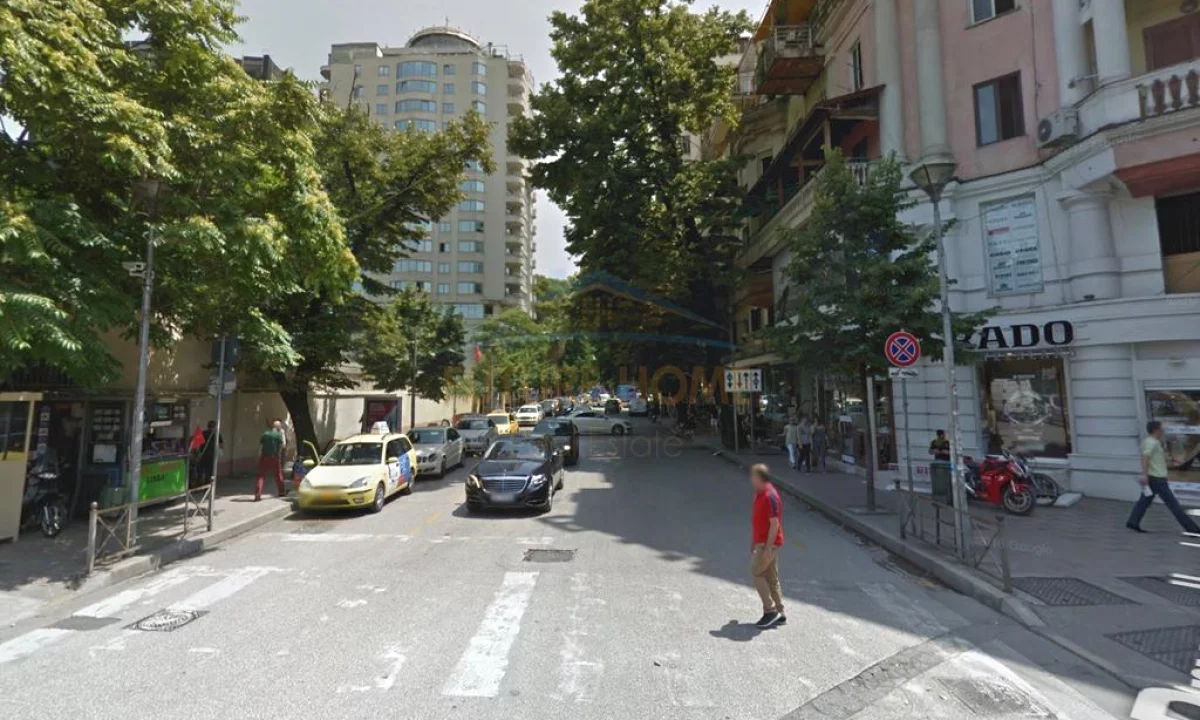 Shitet Ambient biznesi, Bllok