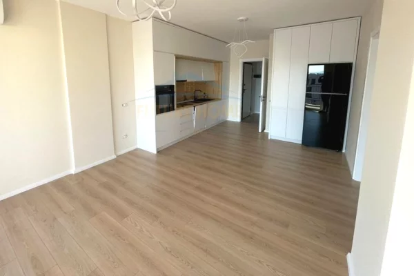 Shtepi me qera 2+1 ne Tirane - 65,000 Leke