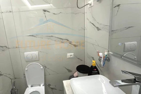 Shtepi ne shitje Apartament ne Tirane, 1+1, Mobilimi E mobiluar, Pagesa 110,000  Euro.