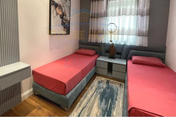 Shtepi me qera Apartament ne Tirane, 3+1, Mobilimi E mobiluar, Pagesa 4,500  Euro.