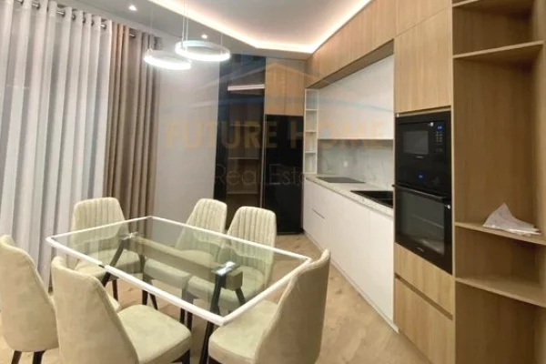 Shtepi me qera Apartament ne Tirane, 2+1, Mobilimi Pjeserisht e mobiluar, Pagesa 1,300  Euro.