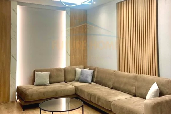 Shtepi me qera 2+1 ne Tirane - 1,300 Euro