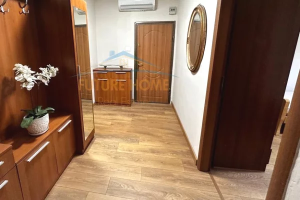 Shtepi ne shitje Apartament ne Tirane, 2+1, Mobilimi E mobiluar, Pagesa 138,000  Euro.