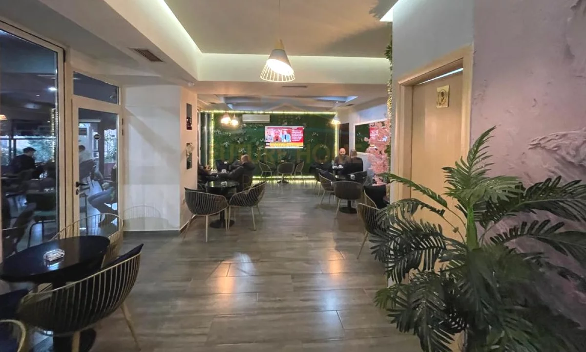 Shitet, Ambient Biznesi, Bar-Kafe, Rruga Hysen Gjura, Porcelan, Tirane