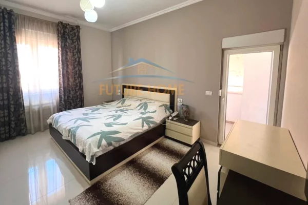 Shtepi me qera Apartament ne Tirane, 2+1, Mobilimi E mobiluar, Pagesa 750  Euro.