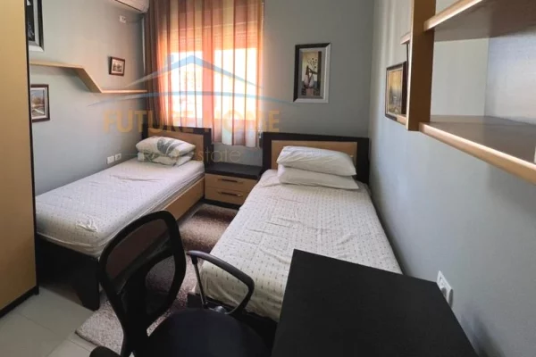 Shtepi me qera Apartament ne Tirane, 2+1, Mobilimi E mobiluar, Pagesa 750  Euro.