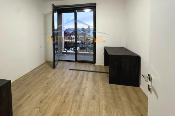 Ambient biznesi me qera 3+1 ne Tirane - 600 Euro