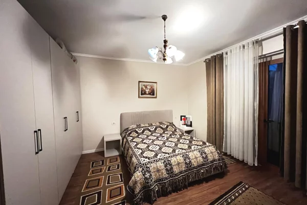 Shtepi me qera 2+1 ne Tirane - 650 Euro