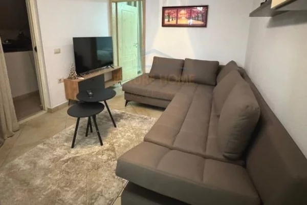 Shtepi me qera 3+1 ne Tirane - 700 Euro