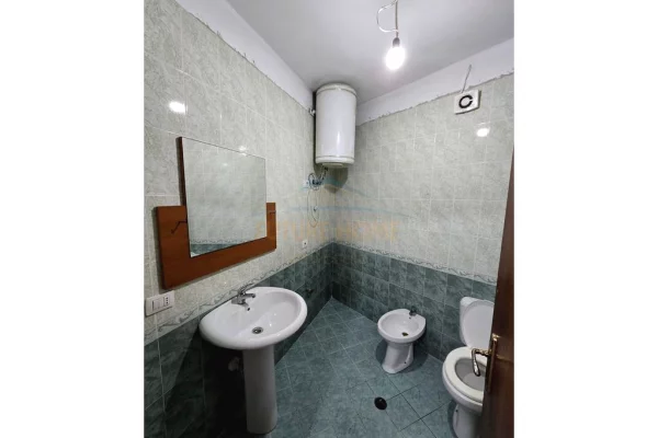 Shtepi me qera 1+1 ne Tirane - 330 Euro