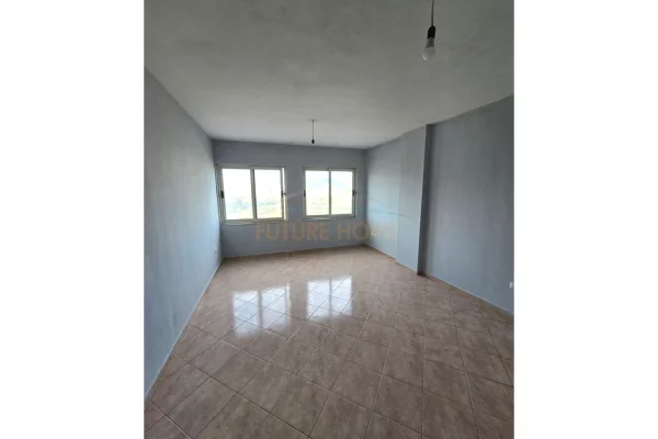 Shtepi me qera Apartament ne Tirane, 1+1, Mobilimi Bosh, pa mobiluar, Pagesa 330  Euro.