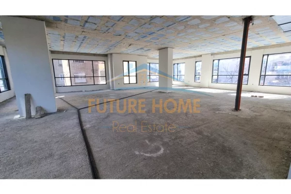 Ambient biznesi me qera 3+1 ne Tirane - 5,000 Euro