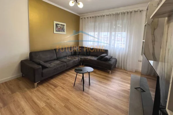 Shtepi me qera Apartament ne Tirane, 2+1, Mobilimi E mobiluar, Pagesa 1,100  Euro.