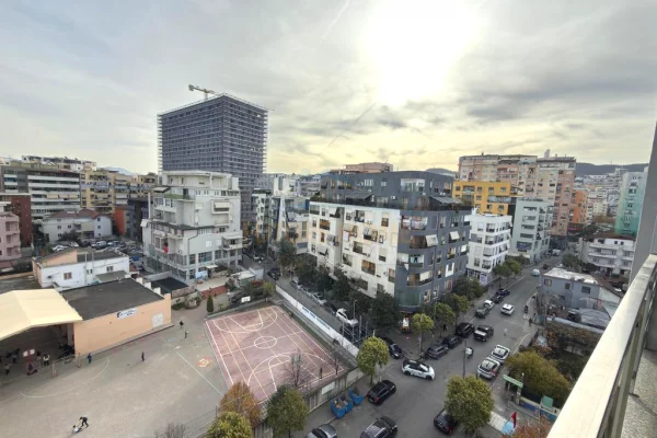 Shtepi me qera Apartament ne Tirane, 2+1, Mobilimi E mobiluar, Pagesa 620  Euro.