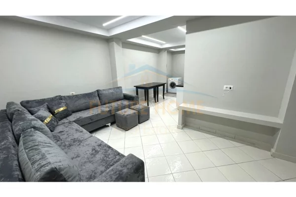 Shtepi me qera Apartament ne Tirane, 1+1, Mobilimi E mobiluar, Pagesa 300  Euro.