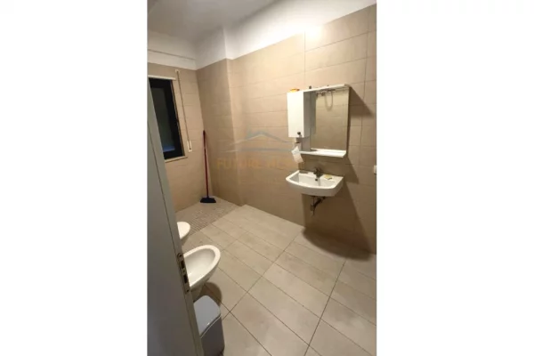 Qera, Apartament 2+1+2 + Post Parkimi, Green City