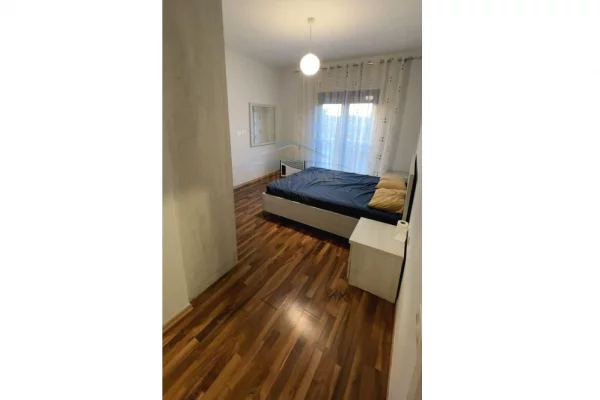 Shtepi me qera 2+1 ne Tirane - 650 Euro