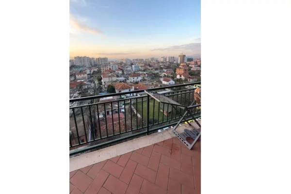 Shtepi me qera Apartament ne Tirane, 2+1, Mobilimi E mobiluar, Pagesa 650  Euro.