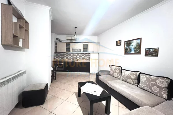 Shtepi me qera Apartament ne Tirane, 1+1, Mobilimi E mobiluar, Pagesa 519  Euro.