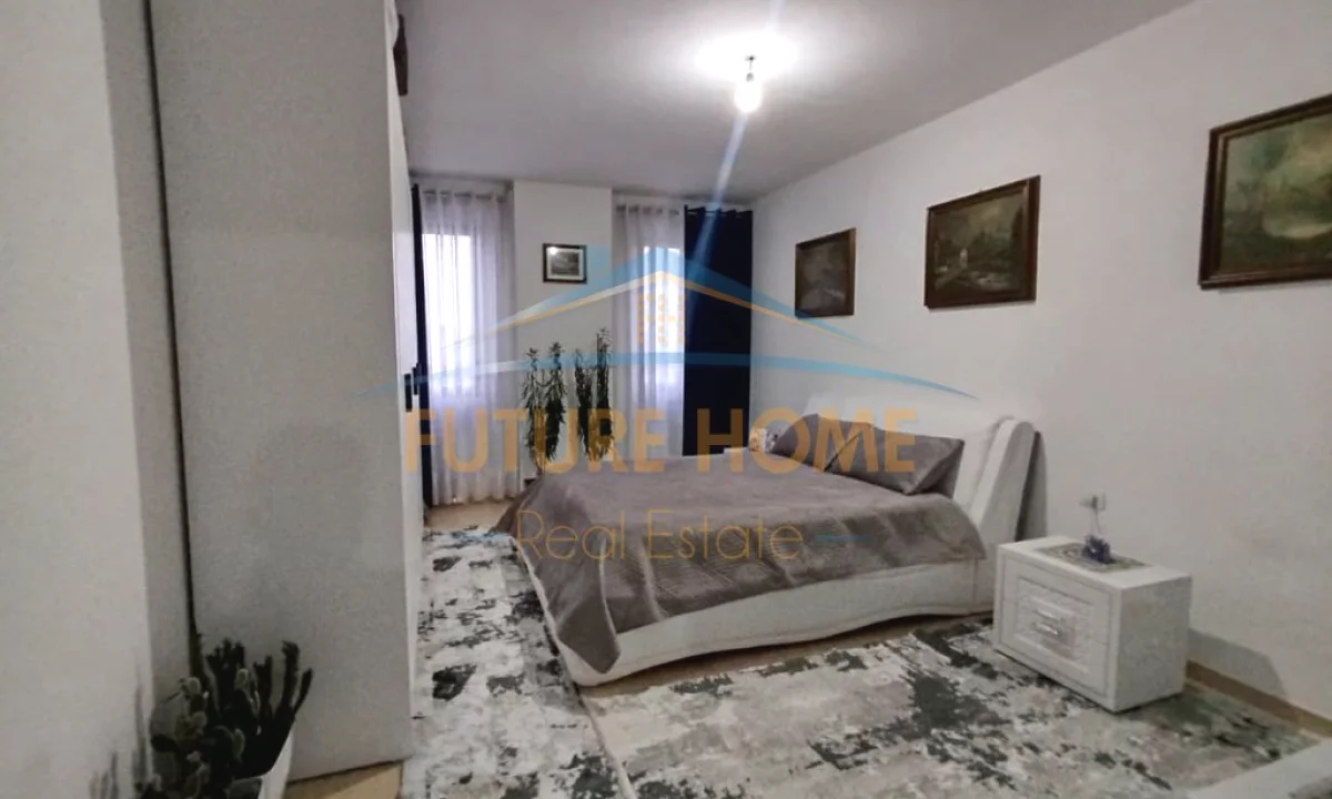 Shtepi ne shitje Apartament ne Tirane, 1+1, Mobilimi E mobiluar, Pagesa 120,000  Euro.