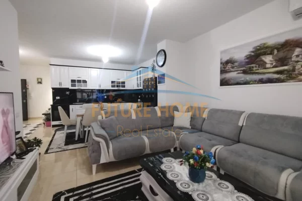 Shtepi ne shitje Apartament ne Tirane, 1+1, Mobilimi E mobiluar, Pagesa 120,000  Euro.