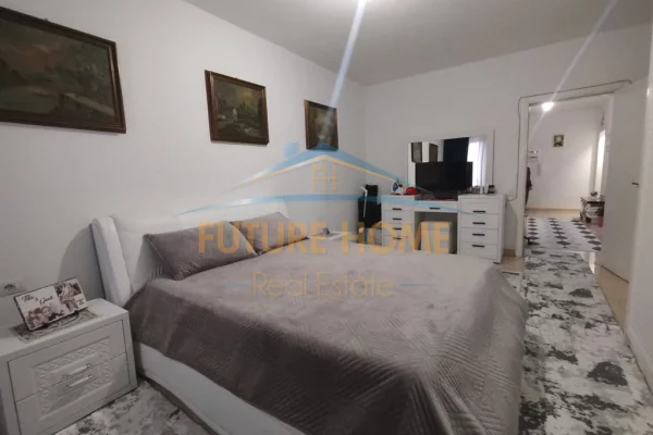 Shtepi ne shitje Apartament ne Tirane, 1+1, Mobilimi E mobiluar, Pagesa 120,000  Euro.