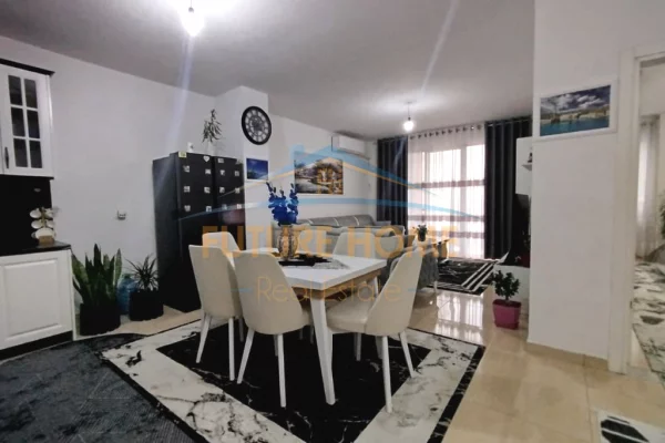 Shtepi ne shitje Apartament ne Tirane, 1+1, Mobilimi E mobiluar, Pagesa 120,000  Euro.
