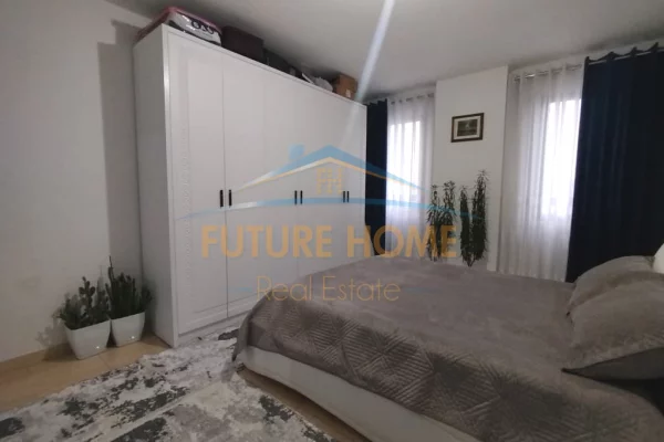 Shtepi ne shitje Apartament ne Tirane, 1+1, Mobilimi E mobiluar, Pagesa 120,000  Euro.