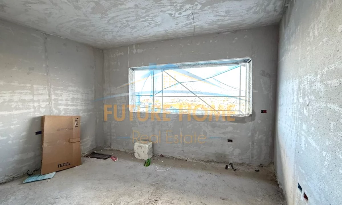 Apartment for sale in Tirana 3+1, Emty