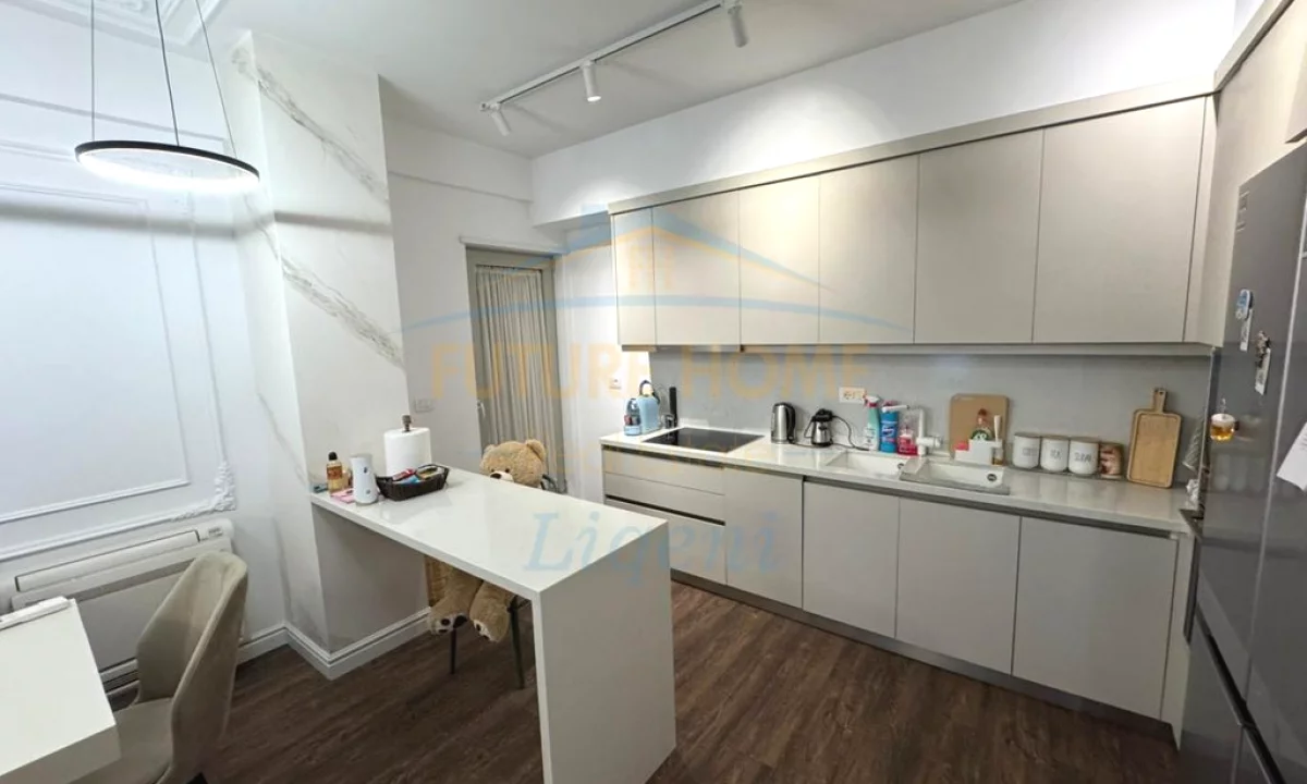 Shtepi me qera Apartament ne Tirane, 3+1, Mobilimi E mobiluar, Pagesa 1,500  Euro.