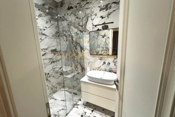 Shtepi me qera Apartament ne Tirane, 3+1, Mobilimi E mobiluar, Pagesa 1,500  Euro.