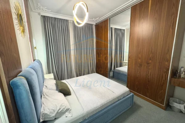 Shtepi me qera Apartament ne Tirane, 3+1, Mobilimi E mobiluar, Pagesa 1,500  Euro.