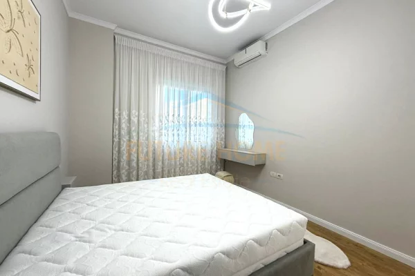 Shitet, Apartament 2+1, Unaza e Re