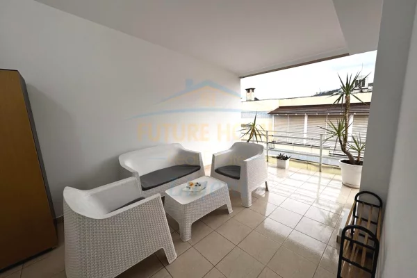 Shtepi me qera 2+1 ne Tirane - 750 Euro