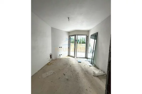 Apartment for sale in Tirana 2+1, Emty