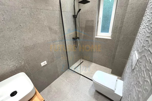 Shtepi me qera Apartament ne Tirane, 2+1, Mobilimi E mobiluar, Pagesa 1,100  Euro.