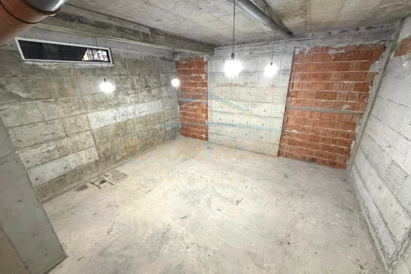 Qera, Ambient Biznesi, Rruga Besim Alla