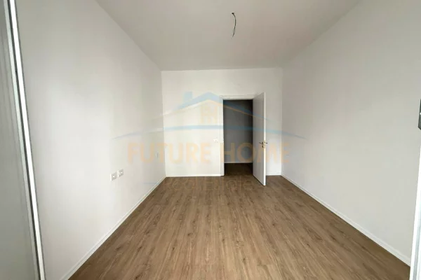 Shtepi ne shitje Apartament ne Tirane, 2+1, Mobilimi Bosh, pa mobiluar, Pagesa 120,000  Euro.