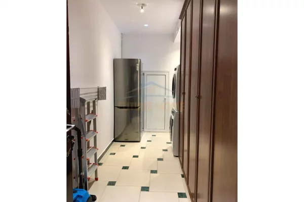 Shtepi me qera Apartament ne Tirane, 2+1, Mobilimi E mobiluar, Pagesa 1,200  Euro.