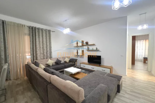 Shtepi me qera 2+1 ne Tirane - 1,200 Euro