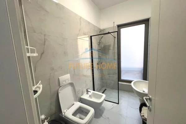 Shtepi me qera Apartament ne Tirane, 2+1, Mobilimi E mobiluar, Pagesa 1,200  Euro.