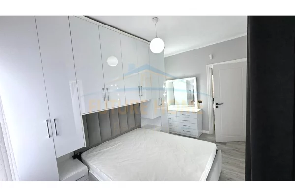 Shtepi me qera 2+1 ne Tirane - 550 Euro