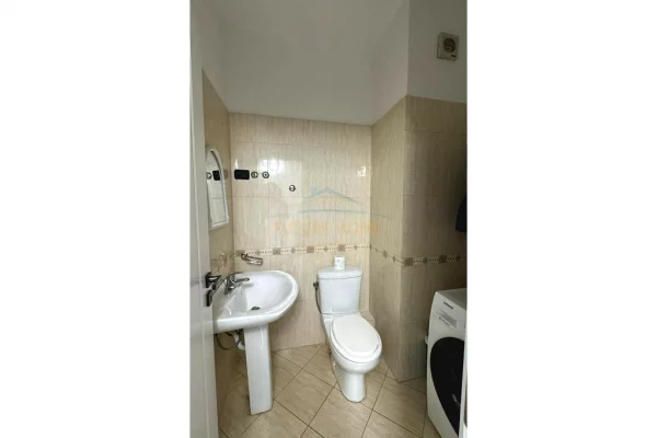 Shtepi me qera Apartament ne Tirane, 2+1, Mobilimi E mobiluar, Pagesa 550  Euro.