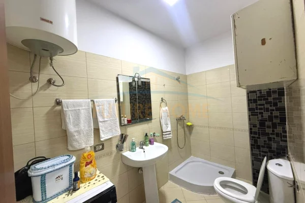 Shtepi me qera 2+1 ne Tirane - 450 Euro