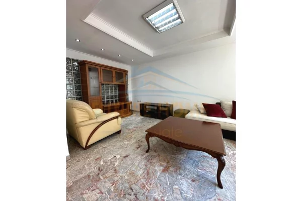 Shtepi me qera Shtepi Private ne Tirane, 2+1, Mobilimi E mobiluar, Pagesa 1,500  Euro.