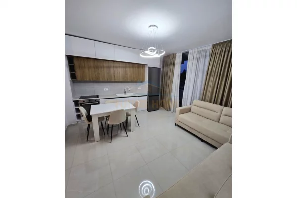 Shtepi me qera 2+1 ne Tirane - 550 Euro
