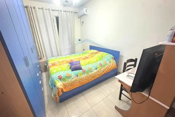 Shtepi me qera Apartament ne Tirane, 2+1, Mobilimi E mobiluar, Pagesa 200,000  Euro.
